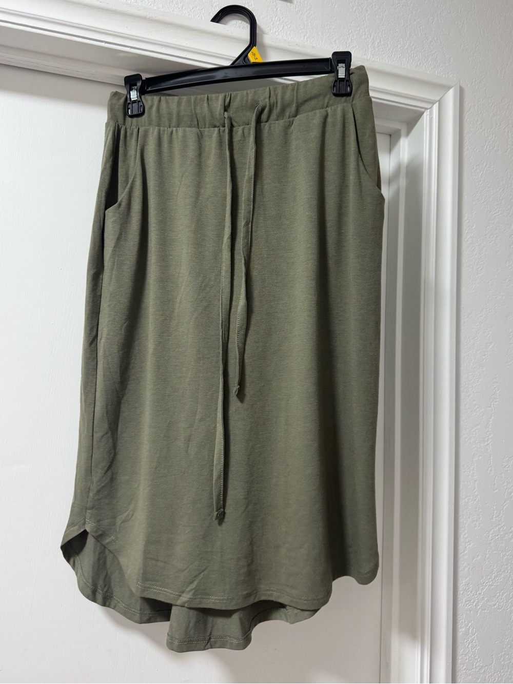 Zenna Women's Olive Green Drawstring Skirt